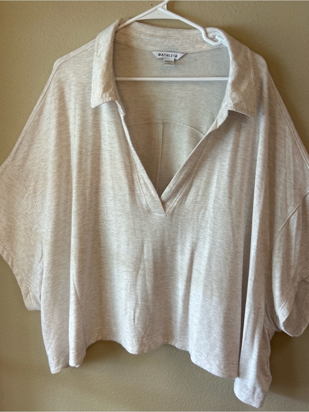 Athleta Westwood Sweatshirt Tee Oatmeal Size 3X Relaxed V-Neck Cropped Polo